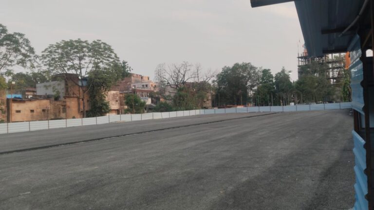 (रायपुर) रायपुर स्टेशन पर फोर व्हीलर पार्किंग का स्थान परिवर्तित कर एक्सप्रेस वे के नजदीक बनाया गया