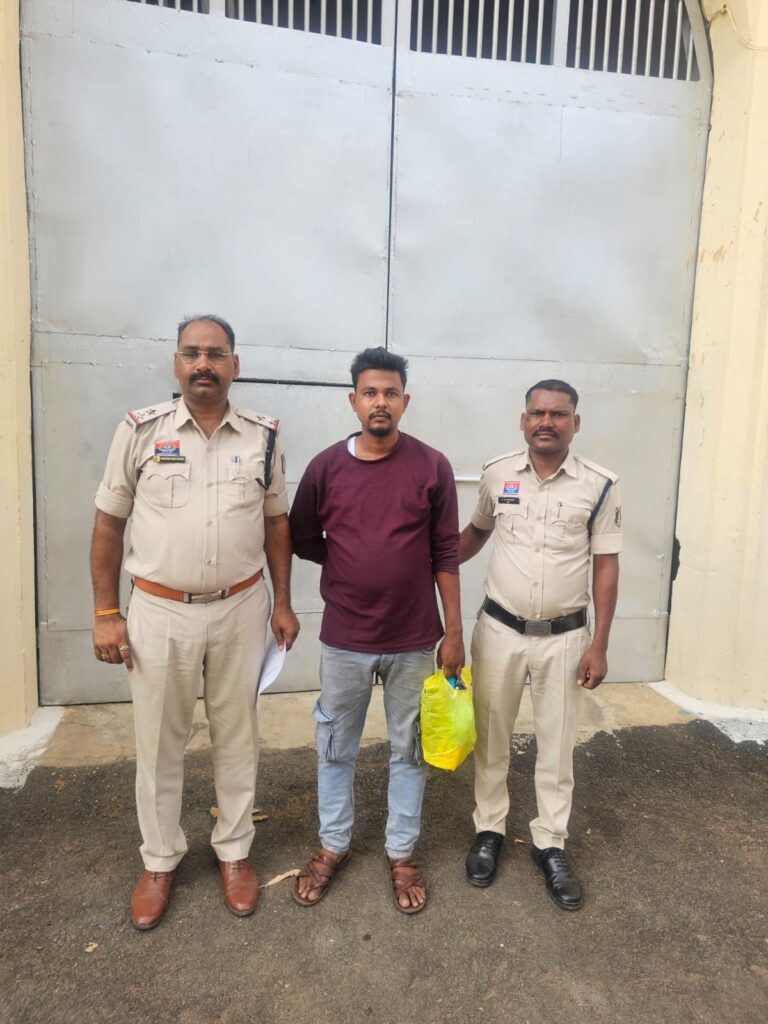 (पेंड्रा)कोटमीकला ज्वेलरी कारोबारी हत्याकांड में पुलिस को बड़ी सफलता, झारखंड से चांदी खरीददार गिरफ्तार