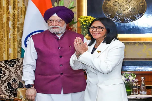 नई दिल्ली)क्रूड ऑयल में भविष्य की संभावनाओं को एक्सप्लोर करने के लिए भारतीय टीम जाएगी वेनेजुएला : हरदीप सिंह पुरी