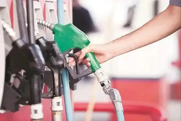 केंद्र ने डीजल और एटीएफ के निर्यात पर विंडफॉल टैक्स बढ़ाया, पेट्रोल पर शुल्क में कोई बदलाव नहीं