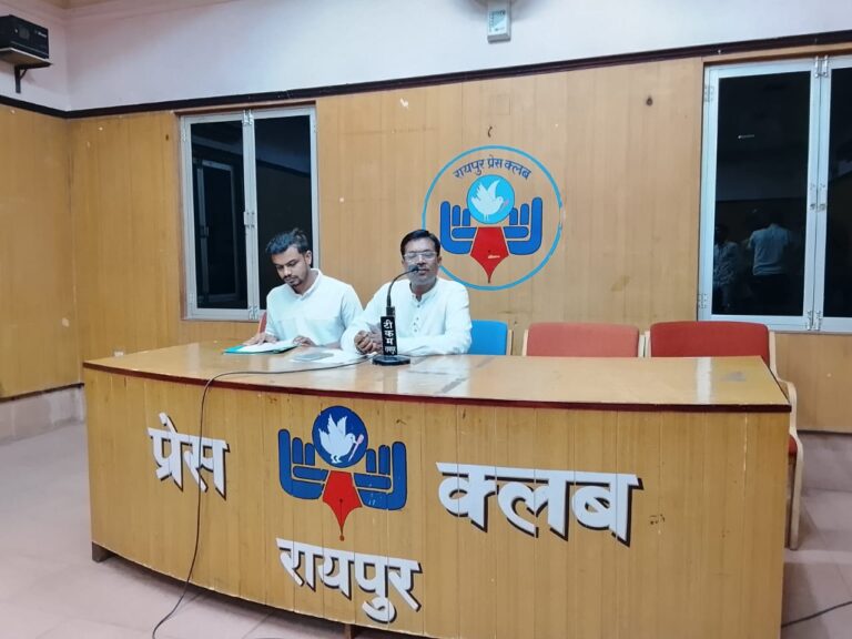 (रायपुर) अवैध कब्जो के खिलाफ बोलने पर ग्रामीणों ने हुक्का पानी बंद किया- पूरन लाल साहू