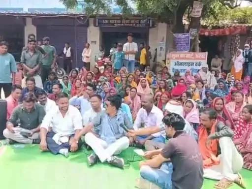 (कोरबा) ठेका कंपनी के अधिकारी पर धमकी का आरोप, ग्रामीणों ने किया चक्काजाम