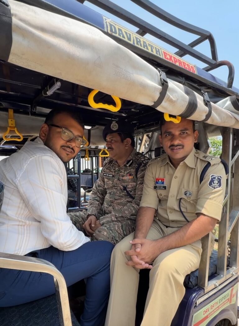 (सुकमा)बंदूक छोड़ राजू, मनीष और कलमू ने थामा ई-रिक्शा का हैंडल, हुए आत्मनिर्भर