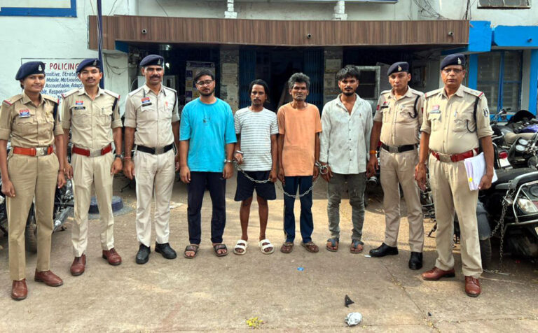 (दुर्ग) नेहरू नगर में लाखों की चोरी का खुलासा, अंतर्राज्यीय गिरोह के 6 आरोपी गिरफ्तार