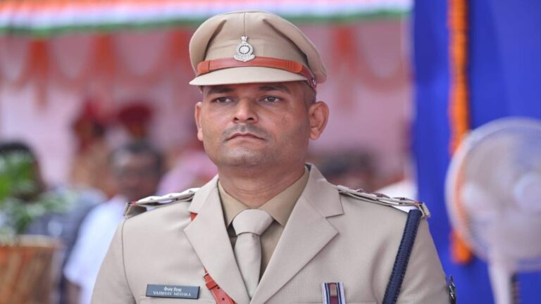 (रायपुर) रायपुर ग्रामीण पुलिस को पहली बार मिला पुलिस लाइन प्रभारी, वैभव मिश्रा को सौंपी गई जिम्मेदारी