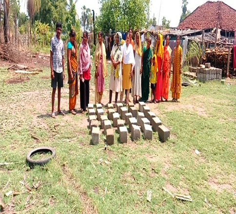 (बीजापुर) माँ बम्बलेश्वरी स्वयं सहायता समूह बना आत्मनिर्भरता की मिसाल