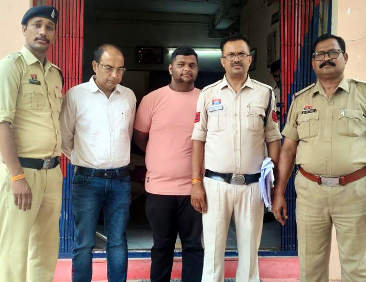 (धमतरी) ऑनलाइन क्रिकेट सट्टा नेटवर्क पर धमतरी पुलिस का शिकंजा, दो मामलों में दो आरोपी गिरफ्तार