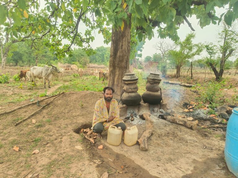 (गरियाबंद) गरियाबंद पुलिस की कार्रवाई, 14 लीटर अवैध महुआ शराब के साथ आरोपी गिरफ्तार