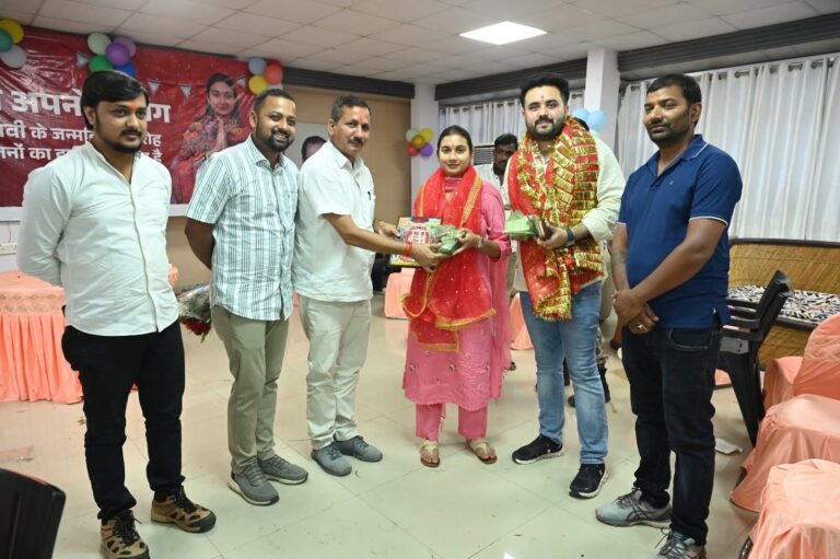 सांसद शांभवी चौधरी का जन्मदिन पटना आवास पर धूमधाम से मना, राकेश सिंह ने दी शुभकामनाएं