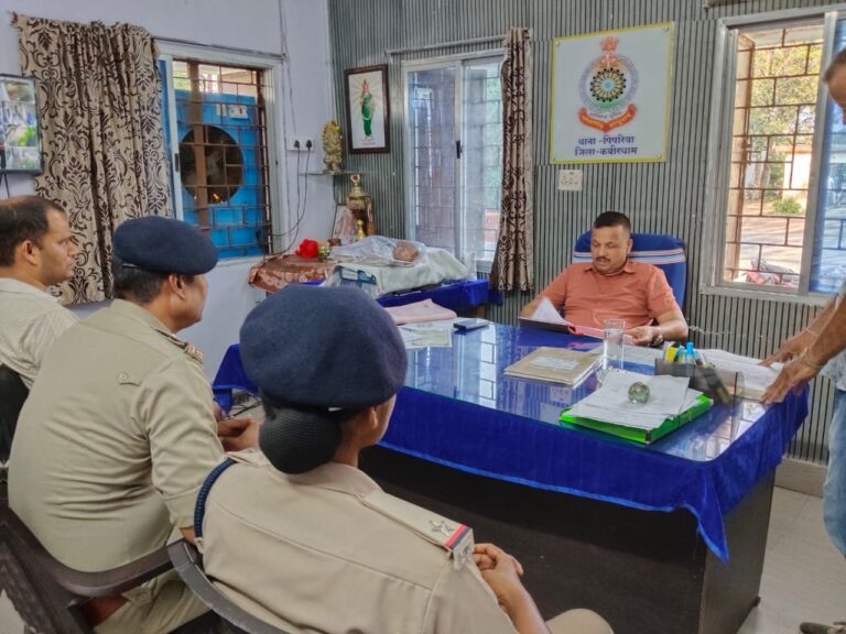 (कवर्धा) एसपी धर्मेंद्र सिंह का थाना पिपरिया में औचक निरीक्षण, लंबित मामलों के त्वरित निराकरण के दिए निर्देश