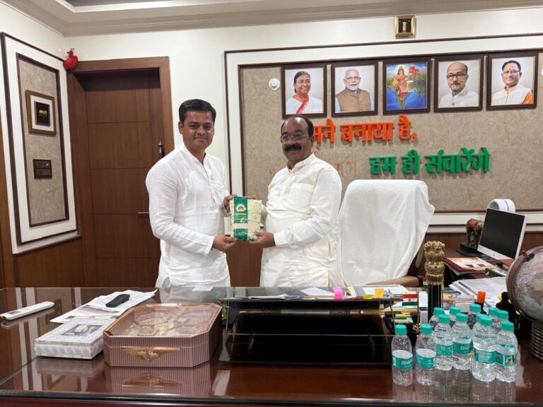 (रायपुर) गौरेला-पेण्ड्रा-मरवाही के जैविक विष्णुभोग चावल की खुशबू पहुंची राजधानी, महिला समूहों की पहल की उप मुख्यमंत्री ने की सराहना