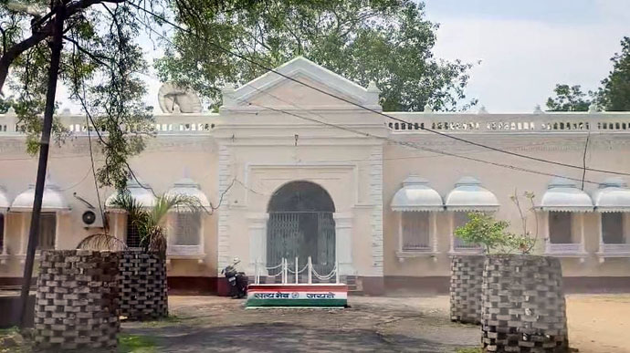 (कोरबा) नकल जारी करने के नाम पर रिश्वत मांगने का आरोप, तहसील कार्यालय की सहायक ग्रेड-02 निलंबित
