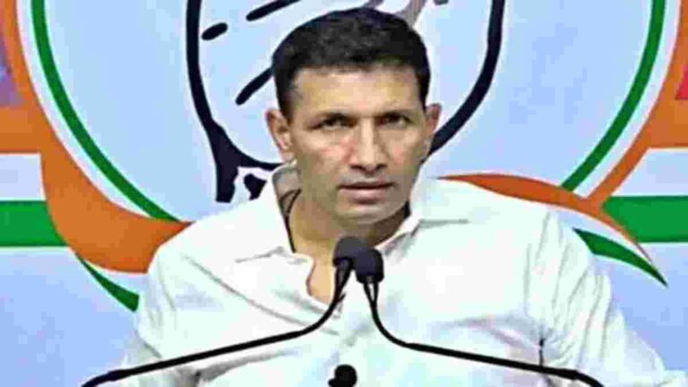 विधायकों की शिफ्टिंग पर जीतू पटवारी ने साधी चुप्पी: भाजपा पर साधा निशाना, बोले- हारने के लिए ओबीसी चेहरे को तीसरे नंबर पर उतारा, विधायकों को लिखा पत्र