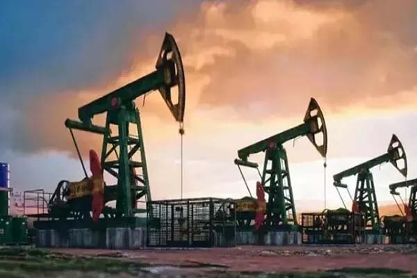 (नई दिल्ली)ट्रंप के दबाव के बावजूद भारत ने बढ़ाई रूस से तेल खरीद, चीन के बाद दुनिया का दूसरा सबसे बड़ा खरीदार बना