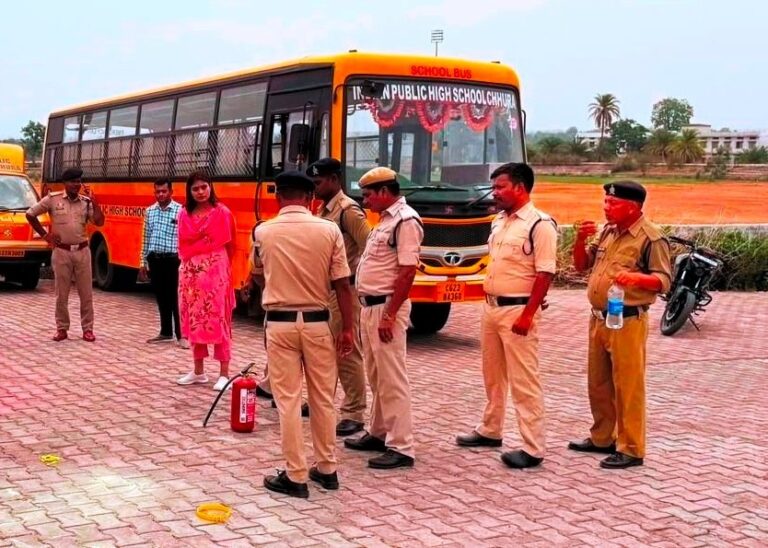 (रायपुर)विद्यार्थियों की सुरक्षा के लिए स्कूल बसों का विशेष निरीक्षण