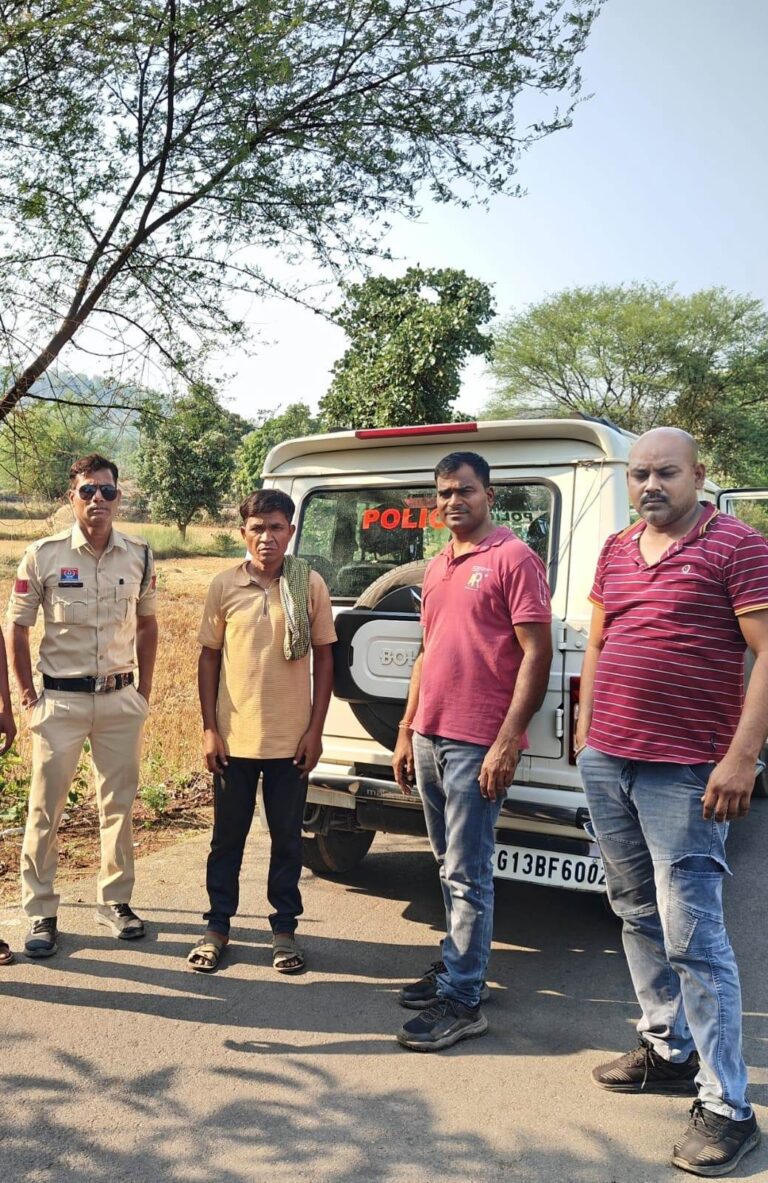 ग्राहक बनकर करता था चोरी, ‘ऑपरेशन क्लीन हंट’ में शातिर चोर और खरीदार गिरफ्तार