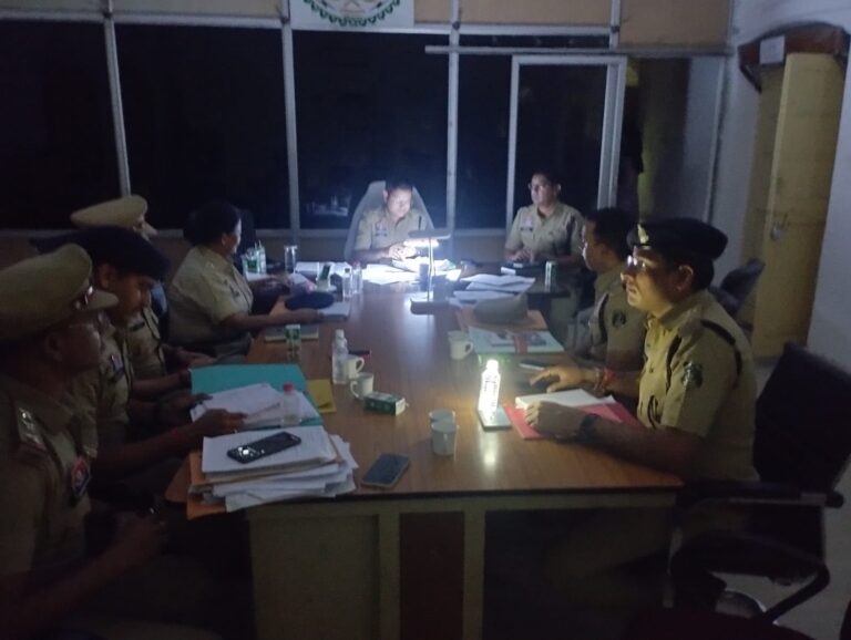 पुलिस उपायुक्त (नार्थ जोन) द्वारा राजपत्रित अधिकारियों सहित थाना प्रभारियों की आहूत की गई समीक्षा बैठक आयोजित