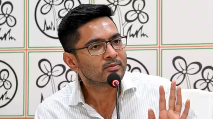 इलाज कराने विदेश नहीं जा सकेंगे अभिषेक बनर्जी, कलकत्ता हाई कोर्ट ने खारिज की याचिका