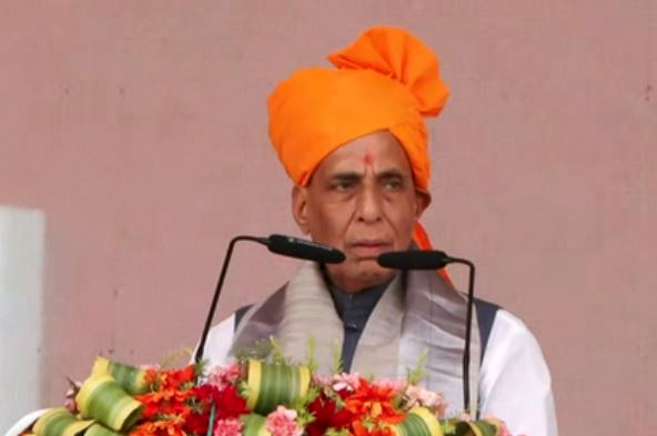 नापाक हरकतें बंद कर दे पाकिस्तान, नहीं तो अब दाना-पानी कर देंगे बंद: राजनाथ सिंह