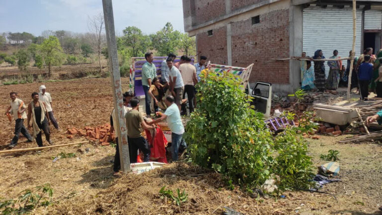 मध्य प्रदेश के छिंदवाड़ा में भीषण हादसा, नेशनल हाईवे पर पिकअप और ट्रक की टक्कर, 5 मजदूरों की मौत