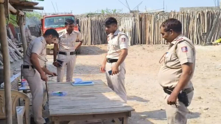 दिल्ली के संगम विहार में युवक पर ताबड़तोड़ फायरिंग, मौके पर ही मौत, आपसी रंजिश का शक