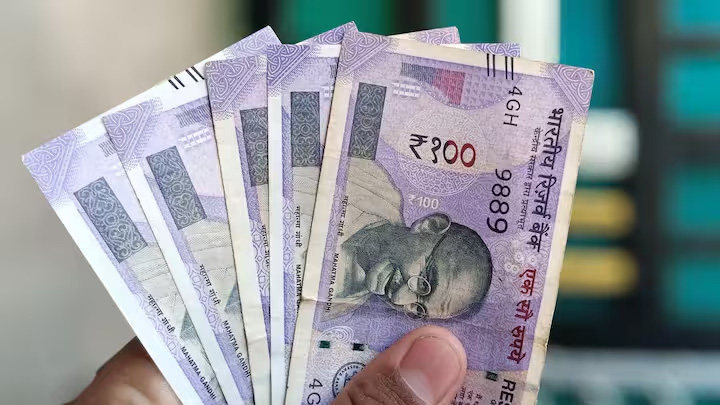 केंद्र ने 30 जून से प्लास्टिक नोट के दावे को नकारा, कहा- कागजी नोट नहीं बदलेंगे