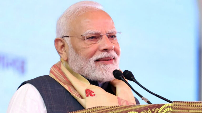पीएम मोदी आज युवाओं को देंगे 2,400 करोड़ का तोहफा, विकसित भारत रोजगार योजना