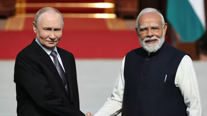 पुतिन की पश्चिमी देशों को चेतावनी, बोले- भारत के खिलाफ प्रतिबंधों की धमकियां उलटी पड़ेंगी