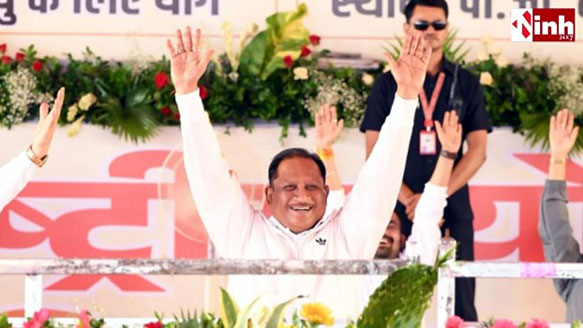 (रायपुर) अंतर्राष्ट्रीय योग दिवस पर अंबिकापुर में जुटे हजारों लोग, मुख्यमंत्री साय ने दिया स्वास्थ्य का संदेश