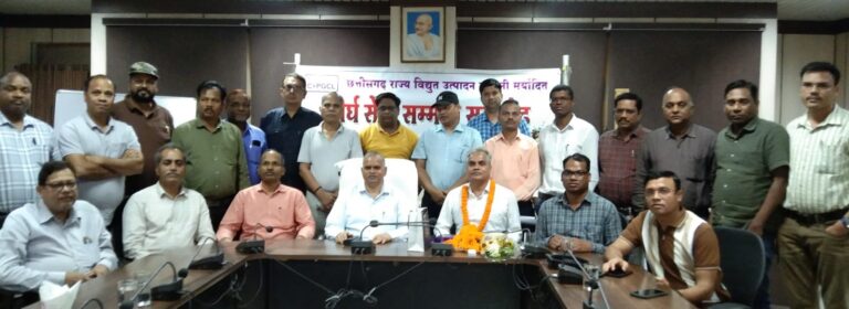 (कोरबा) एबीवीटीपीएस मड़वा से सेवानिवृत्त हुए कार्यपालन अभियंता को दी गई भावपूर्ण विदाई