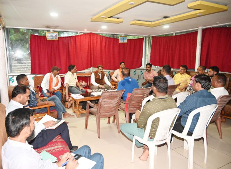 (कवर्धां) श्रावण महोत्सव: कलेक्टर ने भोरमदेव मंदिर परिसर में तैयारियों को लेकर की बैठक