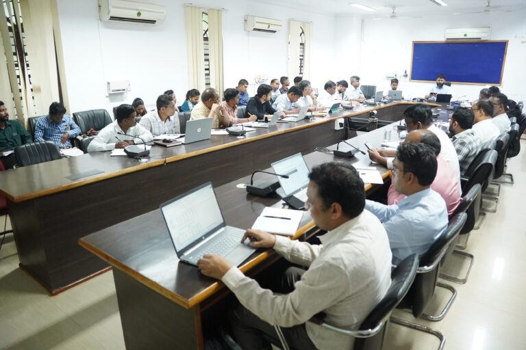 (जशपुरनगर)जशपुर कलेक्टर ने ग्राम पंचायतों के विकास कार्यों की समीक्षा की, योजनाओं में लापरवाही पर कार्रवाई की चेतावनी