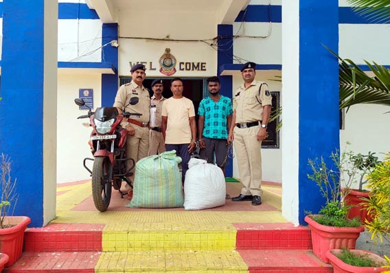 (गरियाबंद) गरियाबंद पुलिस की बड़ी कार्रवाई: 35 किलो गांजा के साथ दो अंतर्राज्यीय तस्कर गिरफ्तार