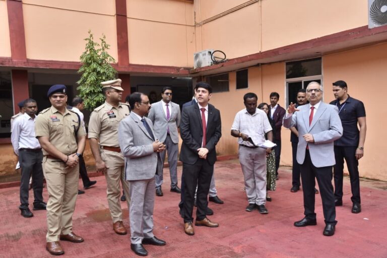 (जगदलपुर) मुख्य न्यायाधीश छत्तीसगढ़ हाईकोर्ट न्यायमूर्ति रमेश सिन्हा ने जिला एवं सत्र न्यायालय जगदलपुर का किया निरीक्षण