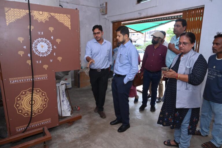(दुर्ग) जिले का पहला अन्नपूर्ति ग्रीन एटीएम अम्बेडकर नगर में होगा शुरू, 24 घंटे मिलेगी अपने राशनकार्ड का चावल