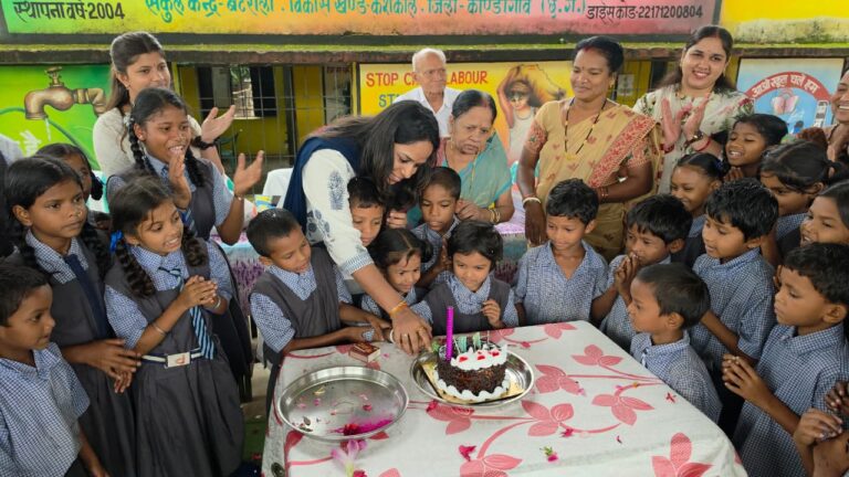 (कोंडागांव) केशकाल एसडीएम ने अपने जन्मदिन पर स्कूली बच्चों को दिया न्योता भोज