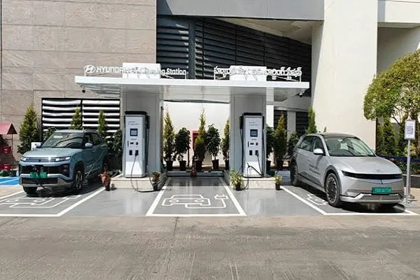 (नई दिल्ली)ईवी सेक्टर में हुंडई की बड़ी पहल, देशभर में 30,000 चार्जिंग पॉइंट्स का नेटवर्क