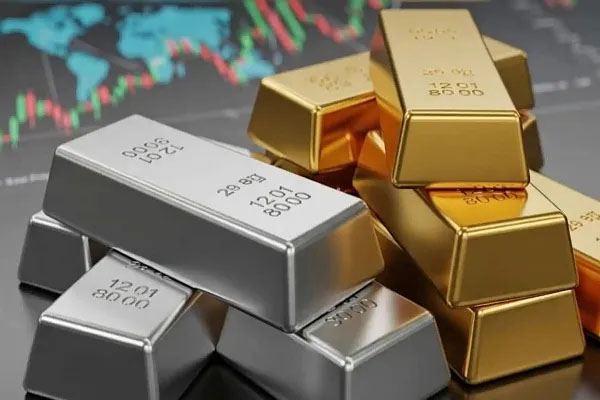 (मुंबई)सोना स्थिर, चांदी की चमक बरकरार; कीमतों में आधा फीसदी से ज्यादा उछाल
