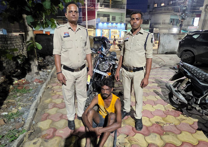 (रायगढ़) चरित्र शंका में पत्नी पर बुलेट मोटरसाइकिल चढ़ाकर हत्या की कोशिश