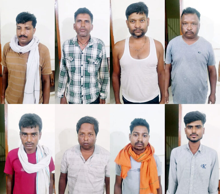 (अंबिकापुर) स्वस्तिक ढाबे में चल रहा था जुए का फड़, सरगुजा पुलिस ने 8 जुआरियों को दबोचा