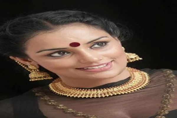 अम्मा’ में सत्ता को लेकर बड़ा विवाद, नई एडहॉक कमेटी को लेकर श्वेता मेनन ने उठाए सवाल