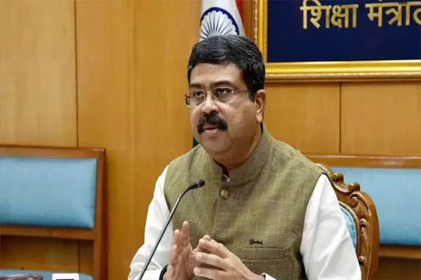 NCERT के अधिकारियों पर गिरेगी गाज, शिक्षा मंत्री ने दिए सख्त जांच के आदेश; कोर्ट में लापरवाही से जुड़ा है मामला