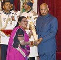 (रायपुर) पद्म विभूषण तीजन बाई को भावभीनी श्रद्धांजलि: छत्तीसगढ़ की लोकसंस्कृति की अमर आवाज़ हुई शांत