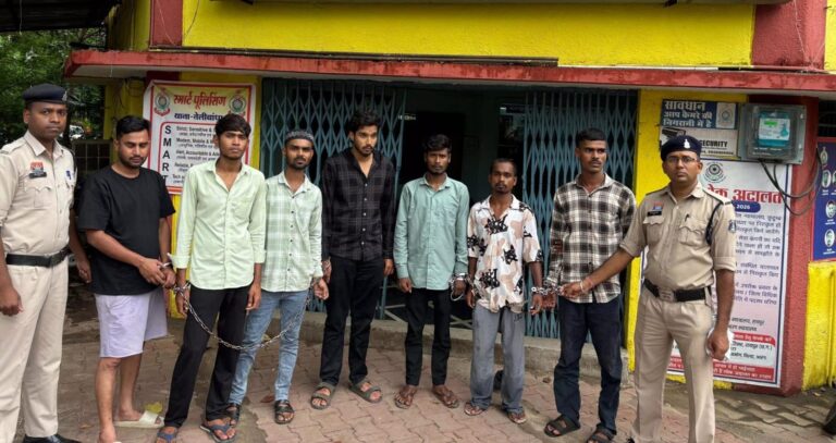 (रायपुर) तेलीबांधा पुलिस ने चलाया चेकिंग अभियान, 7 लोगों पर प्रतिबंधात्मक कार्रवाई