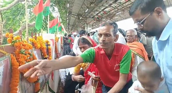 (भिलाई/दुर्ग) शहीदों को श्रद्धांजलि, श्रमिक अधिकारों की हुंकार: छत्तीसगढ़ मुक्ति मोर्चा की रैली में श्रम कानून और नियोगी हत्याकांड पर उठी आवाज