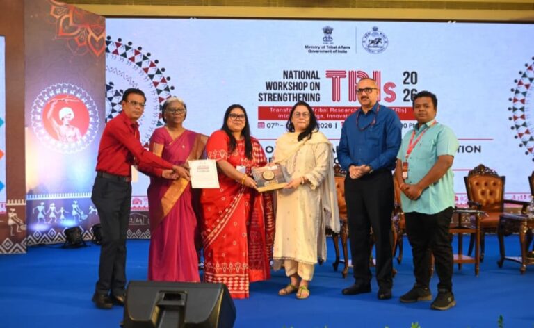 (रायपुर) छत्तीसगढ़ आदिमजाति अनुसंधान एवं प्रशिक्षण संस्थान को मिला ‘उत्कृष्ट प्रदर्शन का प्रमाण-पत्र