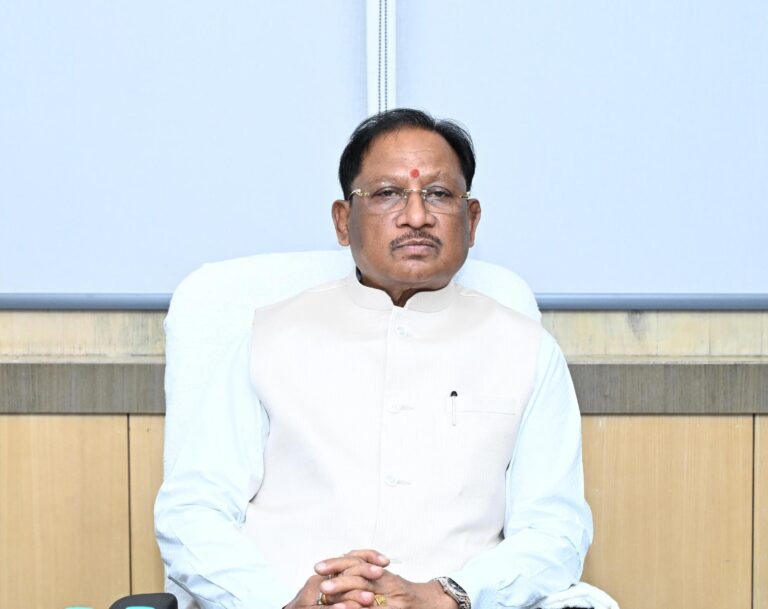 (रायपुर) नकटी में शासकीय भूमि से अतिक्रमण हटाने से पहले सरकार ने प्रभावित परिवारों को दिया पक्का आवास