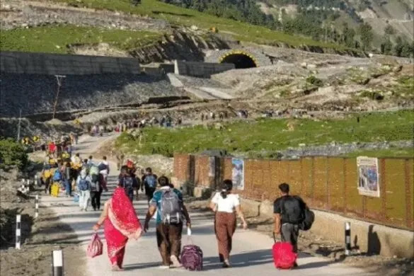 बम-बम भोले’ के जयकारों के साथ अमरनाथ यात्रा शुरू, 57 दिनों तक होंगे दर्शन, दूसरे जत्थे को भी मिली रवाना होने की अनुमति