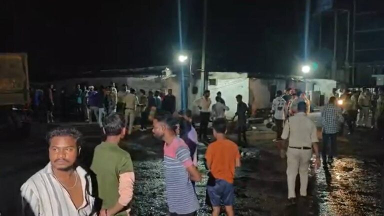 (रायपुर) रायपुर की 3-डी फैक्ट्री में भीषण ब्लास्ट, 2-3 मजदूरों की मौत की आशंका, कई घायल