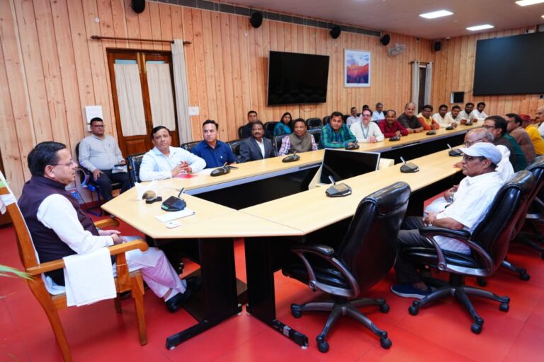 देवभूमि से जुड़ा छत्तीसगढ़! मुख्यमंत्री धामी ने मीडिया प्रतिनिधियों को दिया हरिद्वार महाकुंभ का न्योता